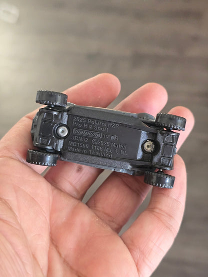 Matchbox Polaris RZR Pro R 4 (Uncarded - New) - Kinder Logs