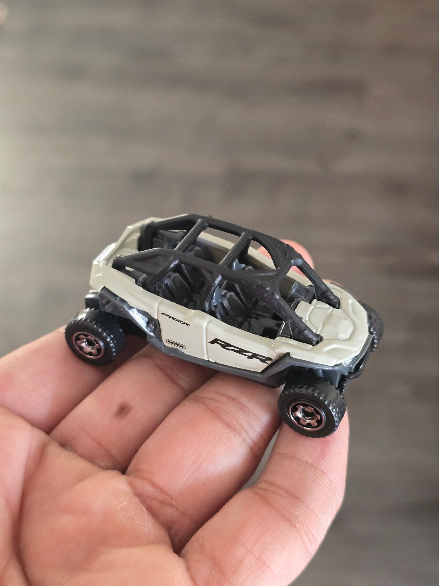 Matchbox Polaris RZR Pro R 4 (Uncarded - New) - Kinder Logs