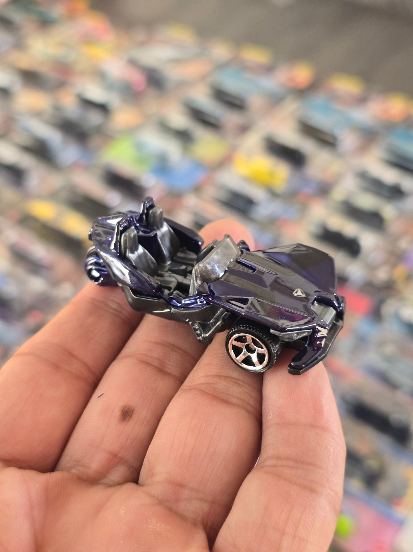 Matchbox Polaris Slingshot (Uncarded) - Kinder Logs