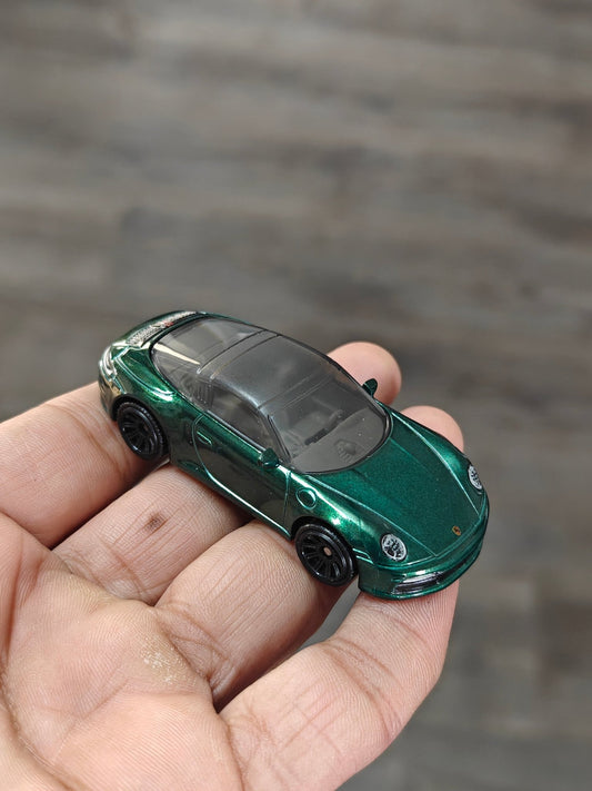 Matchbox Porsche 911 Targa - Green (Uncarded - New) - Kinder Logs