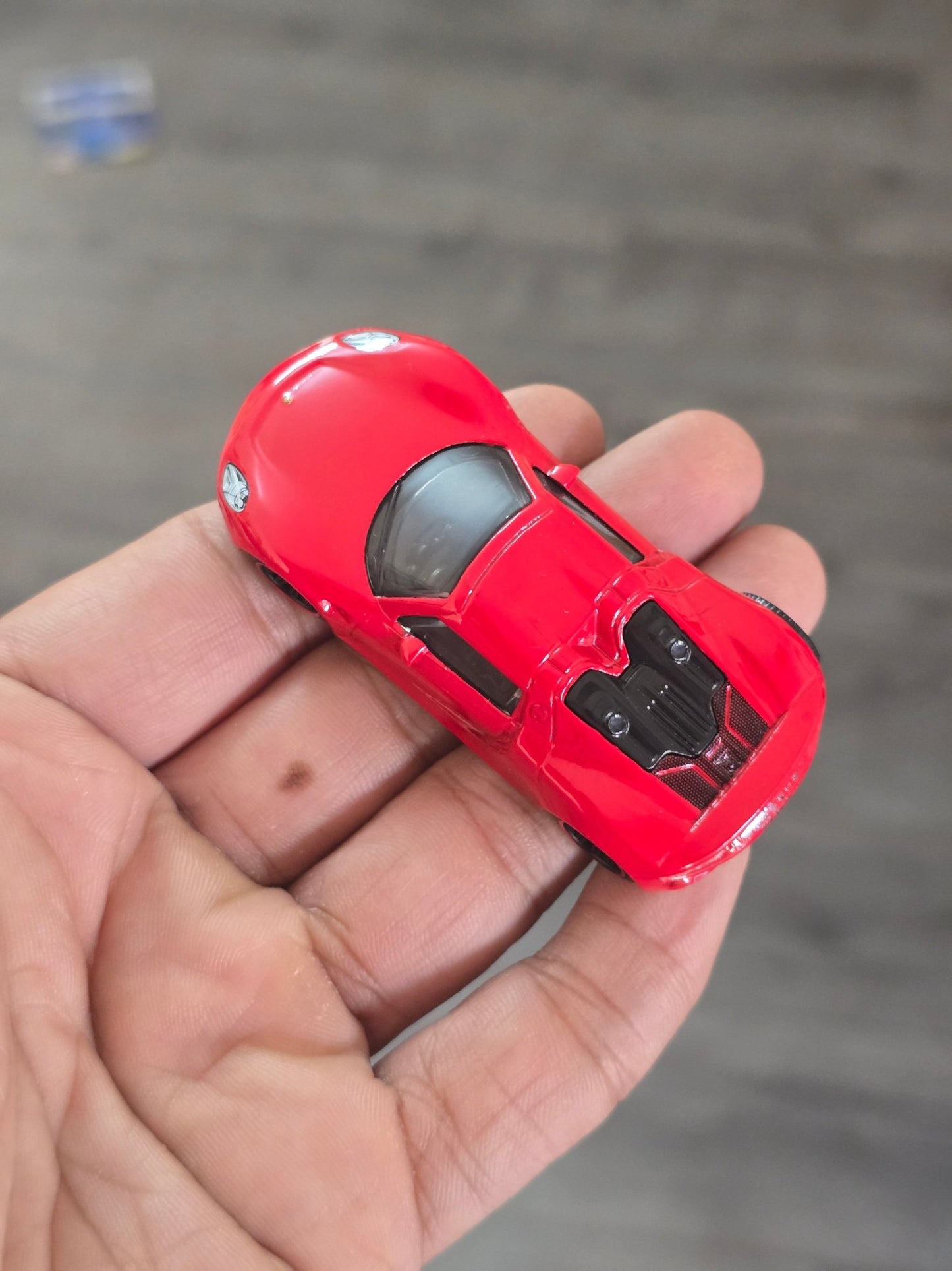 Matchbox Porsche 918 Spyder - Red (Uncarded - New) - Kinder Logs