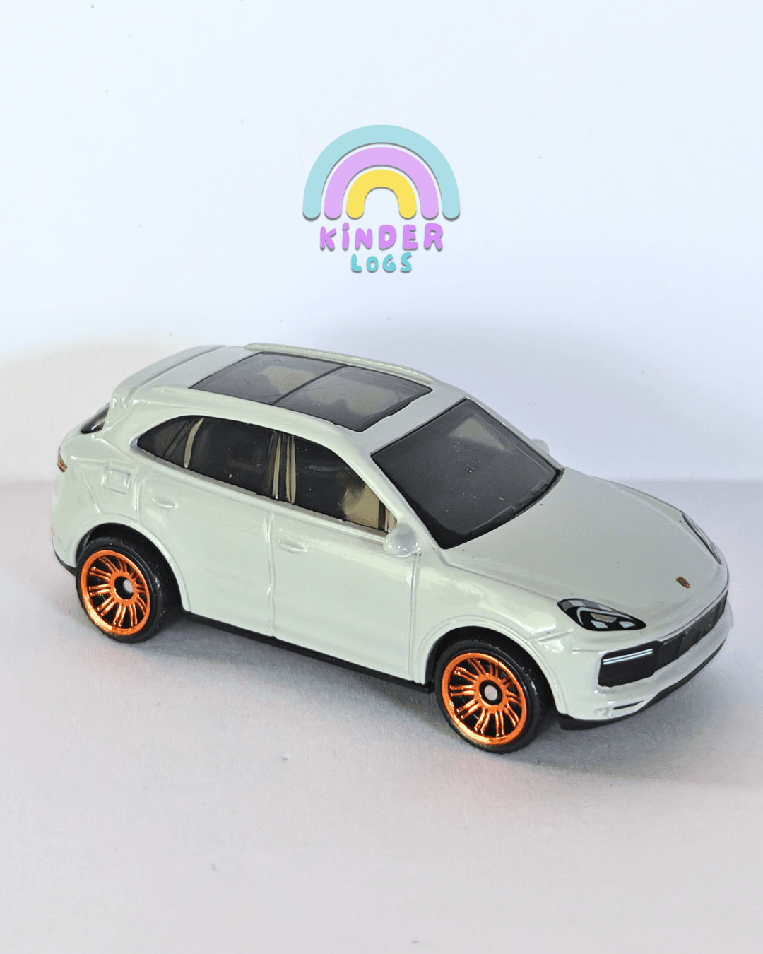 Matchbox Porsche Cayenne Turbo - Light Grey (Uncarded - New) - Kinder Logs