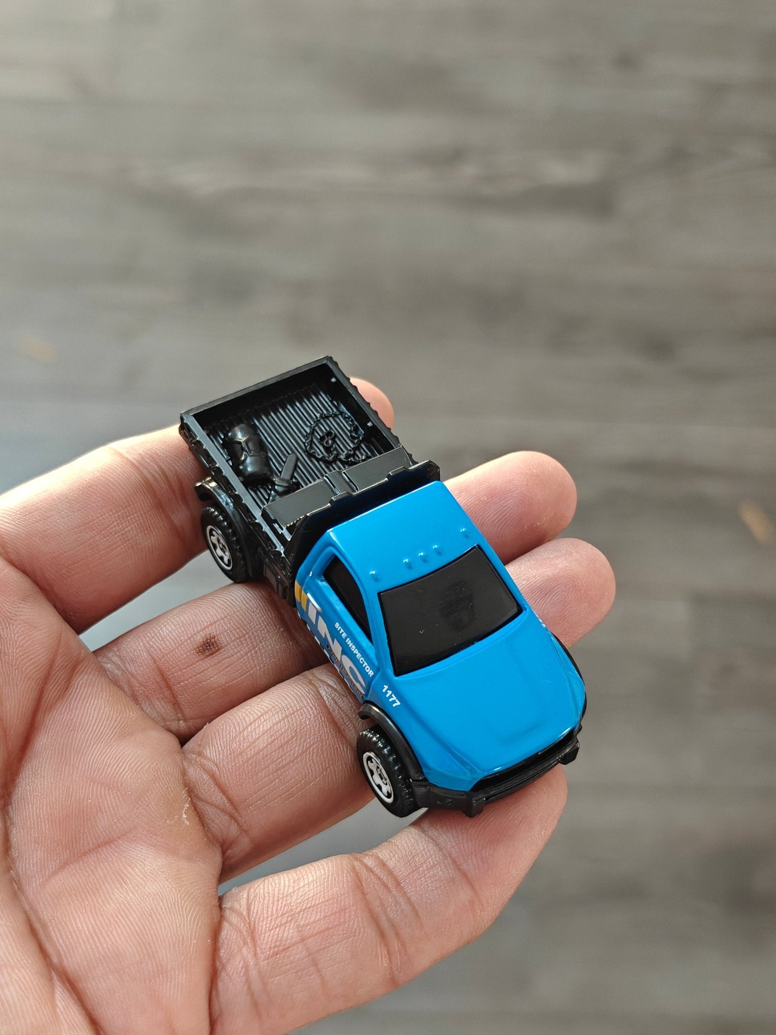 Matchbox RAM Work Truck - Blue (Uncarded - New) - Kinder Logs