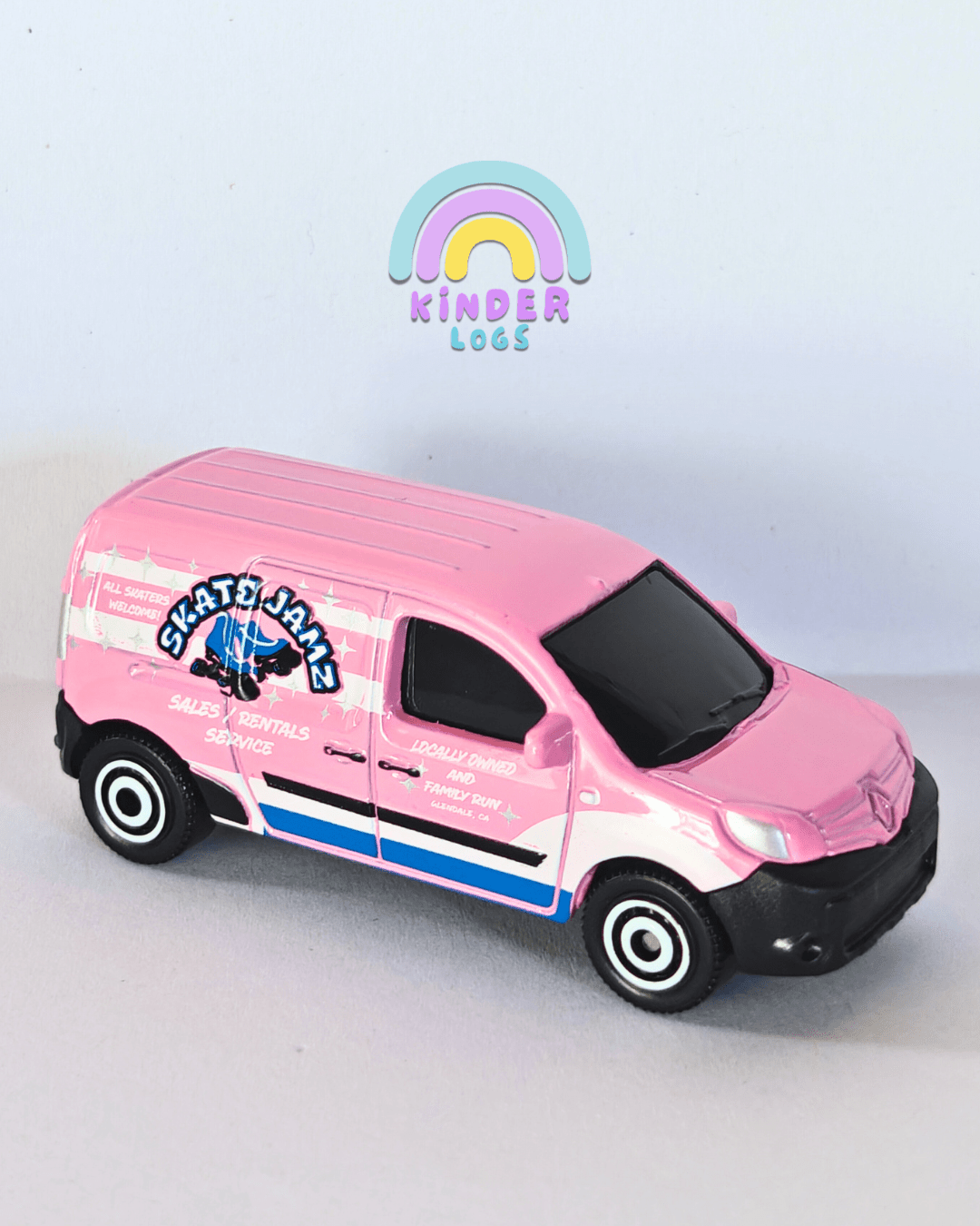 Matchbox Renault Kangoo Express - Pink (Uncarded - New) - Kinder Logs