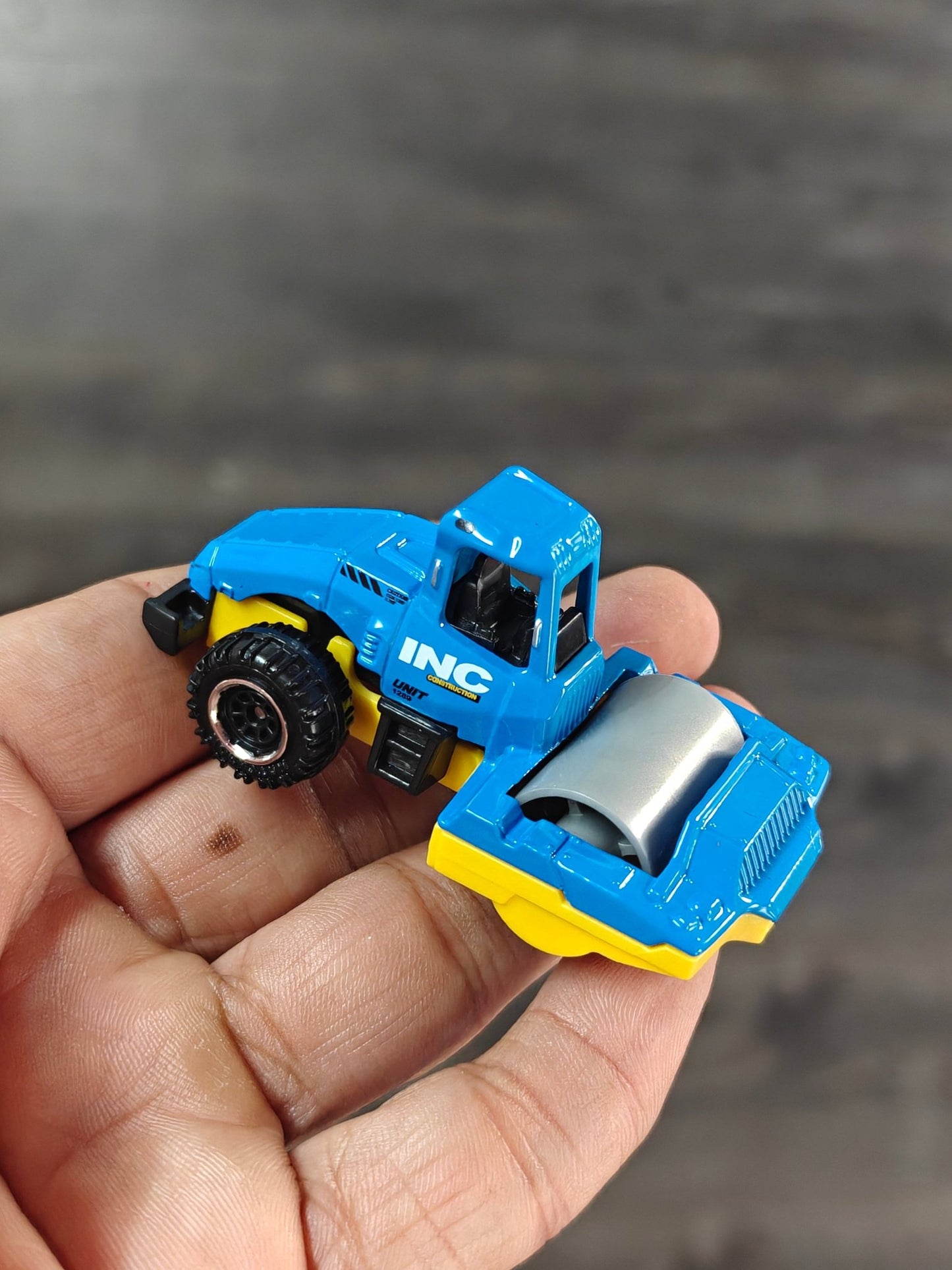 Matchbox Road Roller - Blue (Uncarded - New) - Kinder Logs