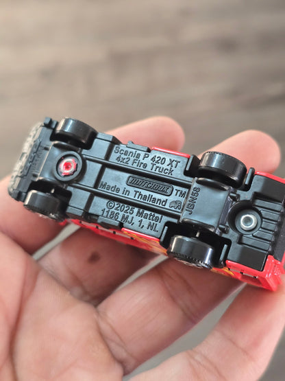 Matchbox Scania P420 XT 4x2 Fire Truck (Uncarded - New) - Kinder Logs