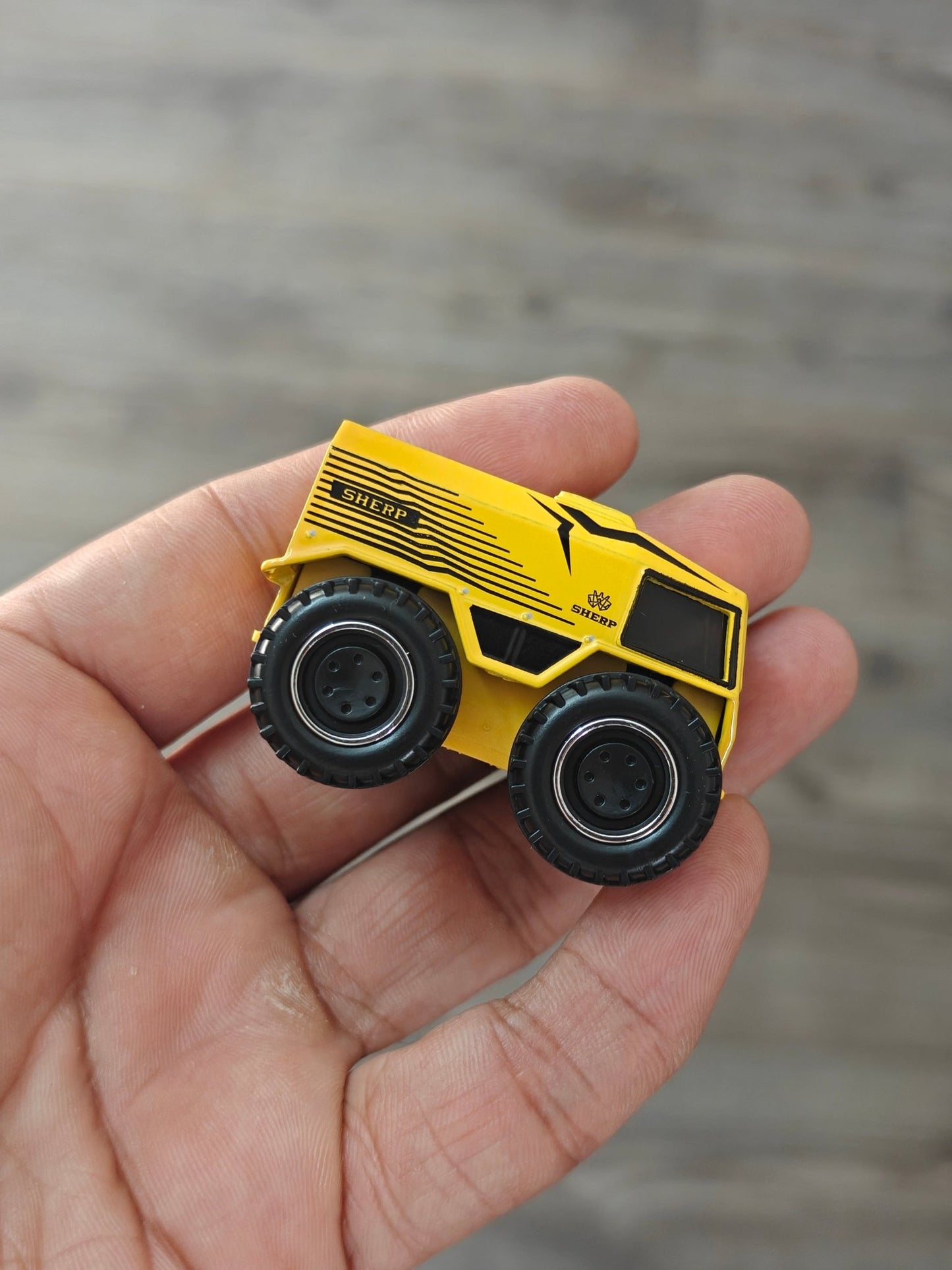 Matchbox Sherp N 1200 - Yellow (Uncarded - New) - Kinder Logs