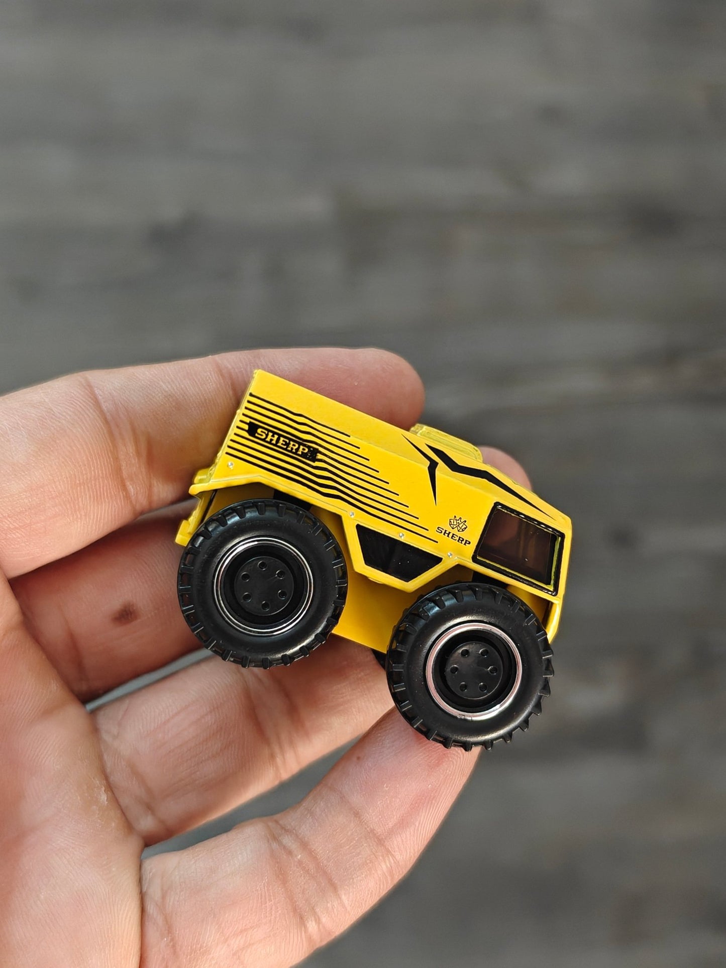Matchbox Sherp N 1200 - Yellow (Uncarded - New) - Kinder Logs