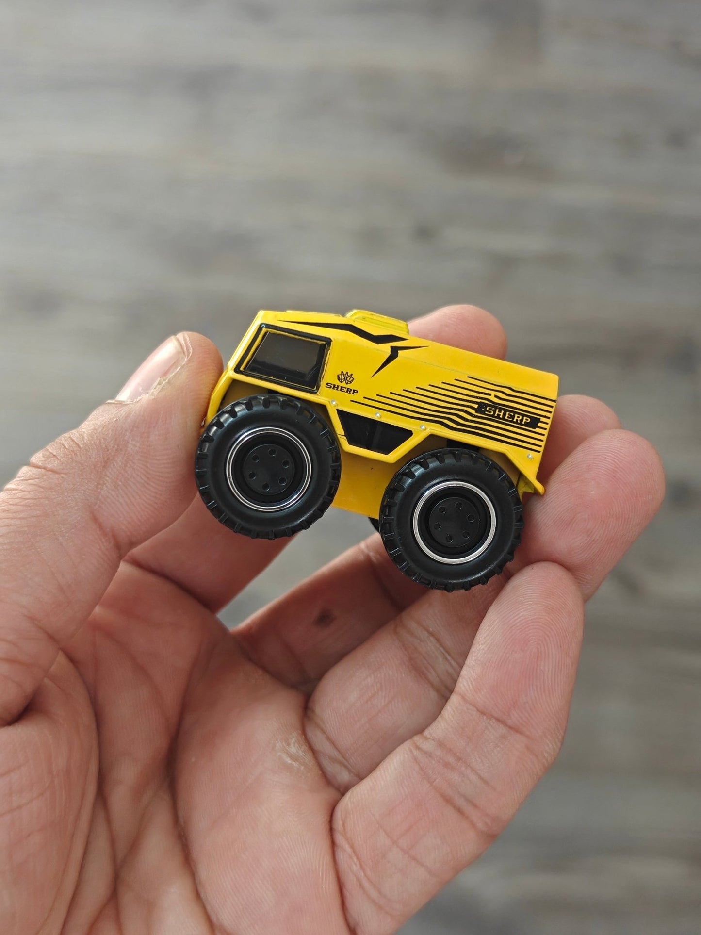 Matchbox Sherp N 1200 - Yellow (Uncarded - New) - Kinder Logs