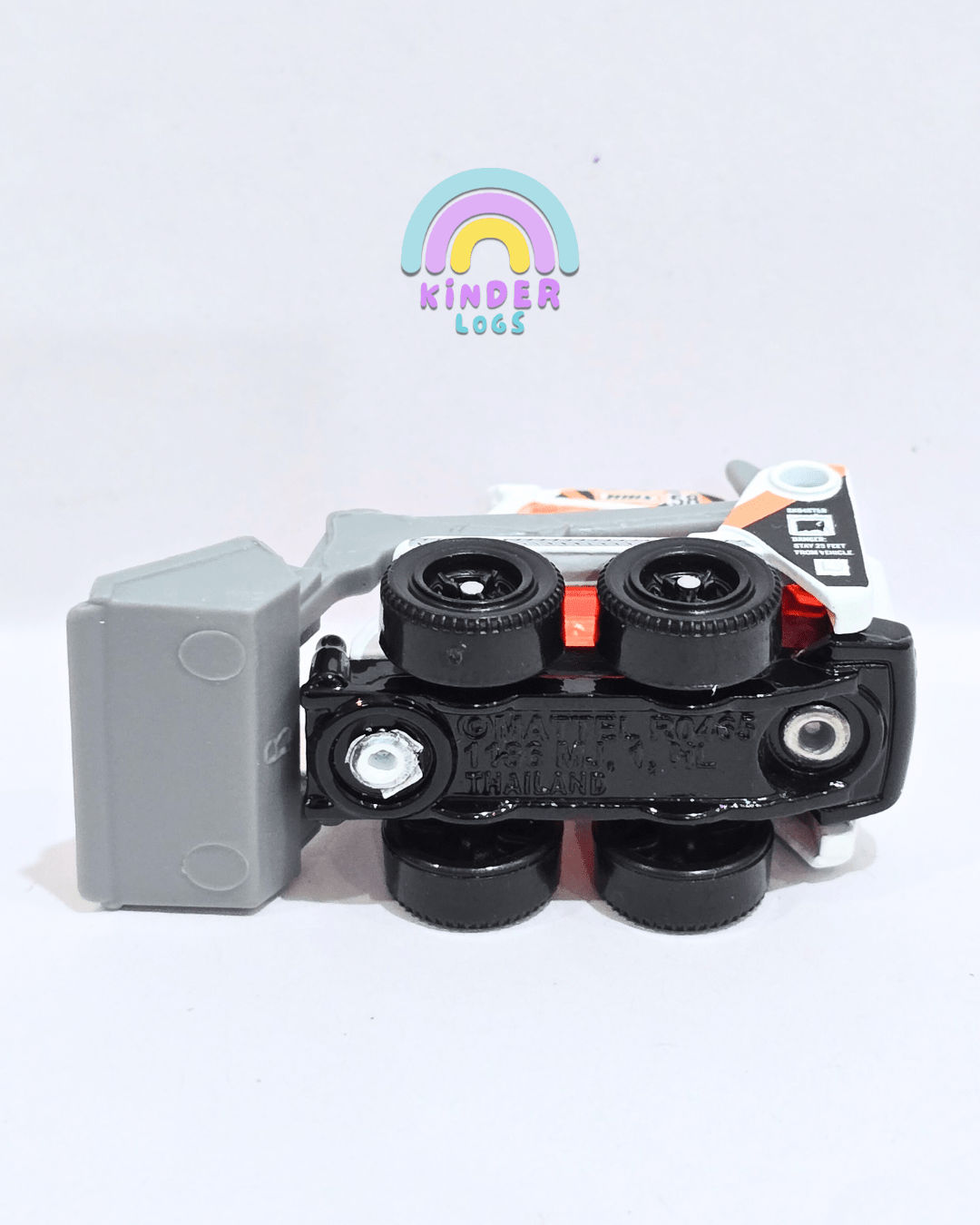 Matchbox Skidster - White (Uncarded - New) - Kinder Logs