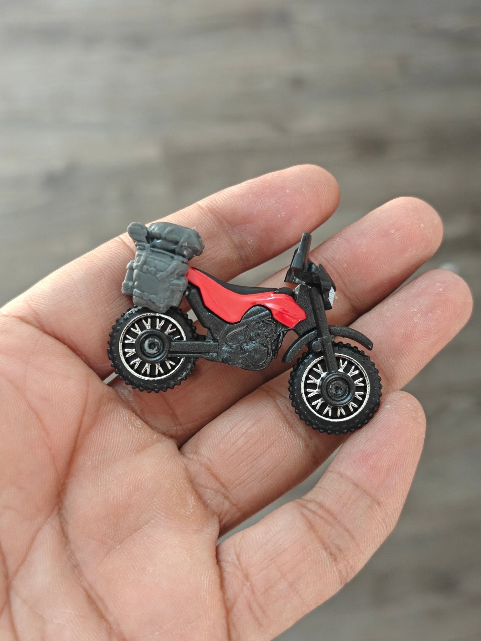 Matchbox Speed Striker Bike - Jurassic World Rebirth (Uncarded) - Kinder Logs