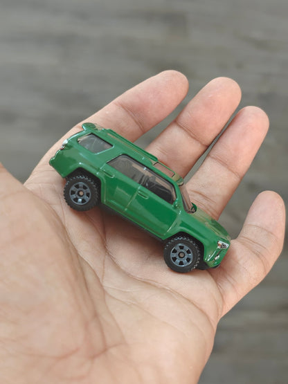 Matchbox Toyota 4Runner - Green (Uncarded - New) - Kinder Logs