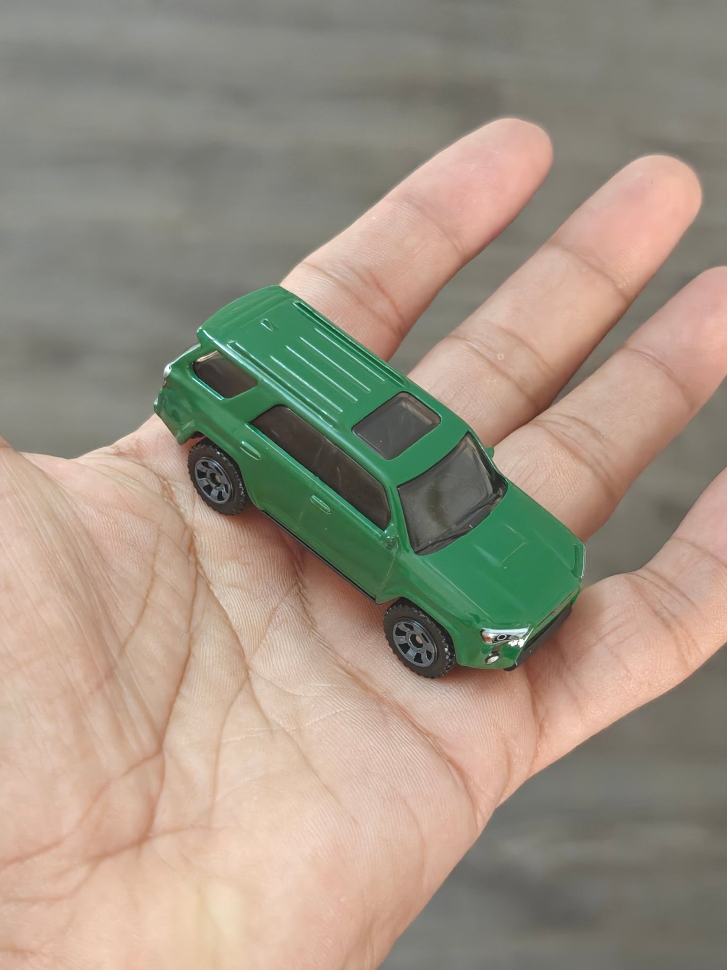 Matchbox Toyota 4Runner - Green (Uncarded - New) - Kinder Logs