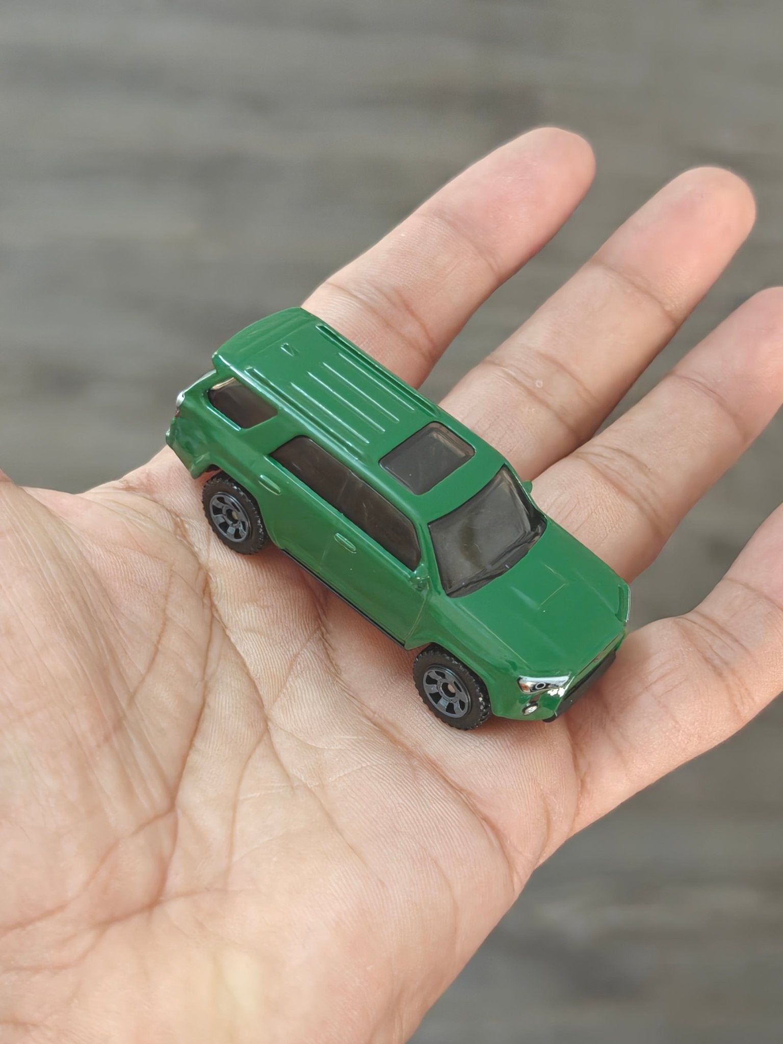Matchbox Toyota 4Runner - Green (Uncarded - New) - Kinder Logs