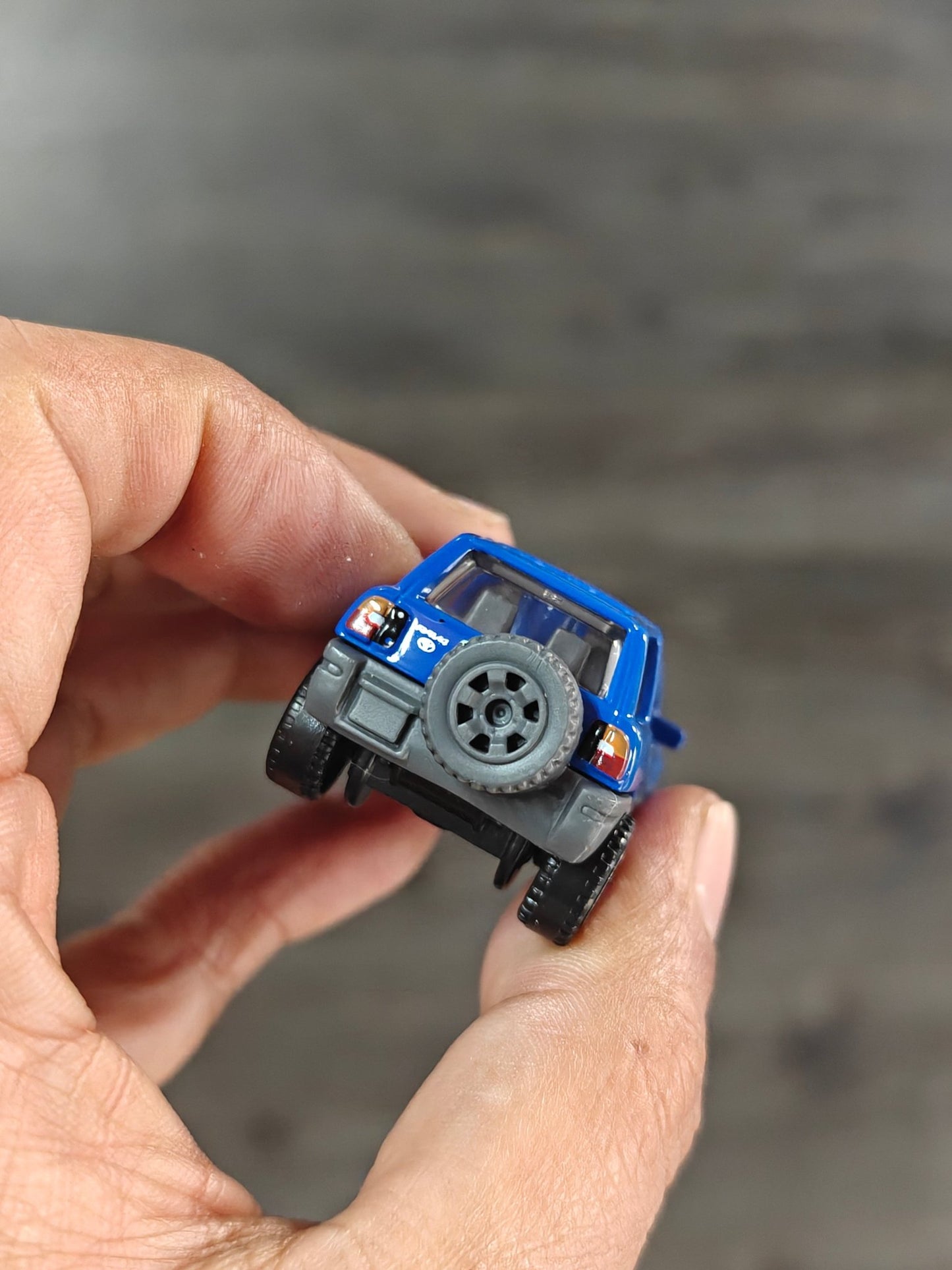 Matchbox Toyota RAV4 Off - Road - Blue (Uncarded - New) - Kinder Logs