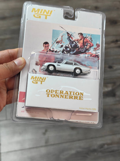 Mini GT Aston Martin DB5 - James Bond 007 (Operation Tonnerre) - Kinder Logs