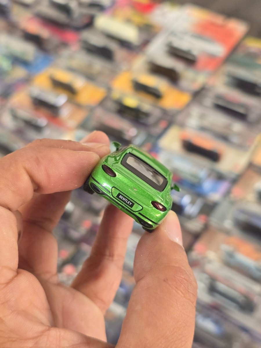 Mini GT Bentley Continental GT Speed - Apple Green (Open Box) - Kinder Logs