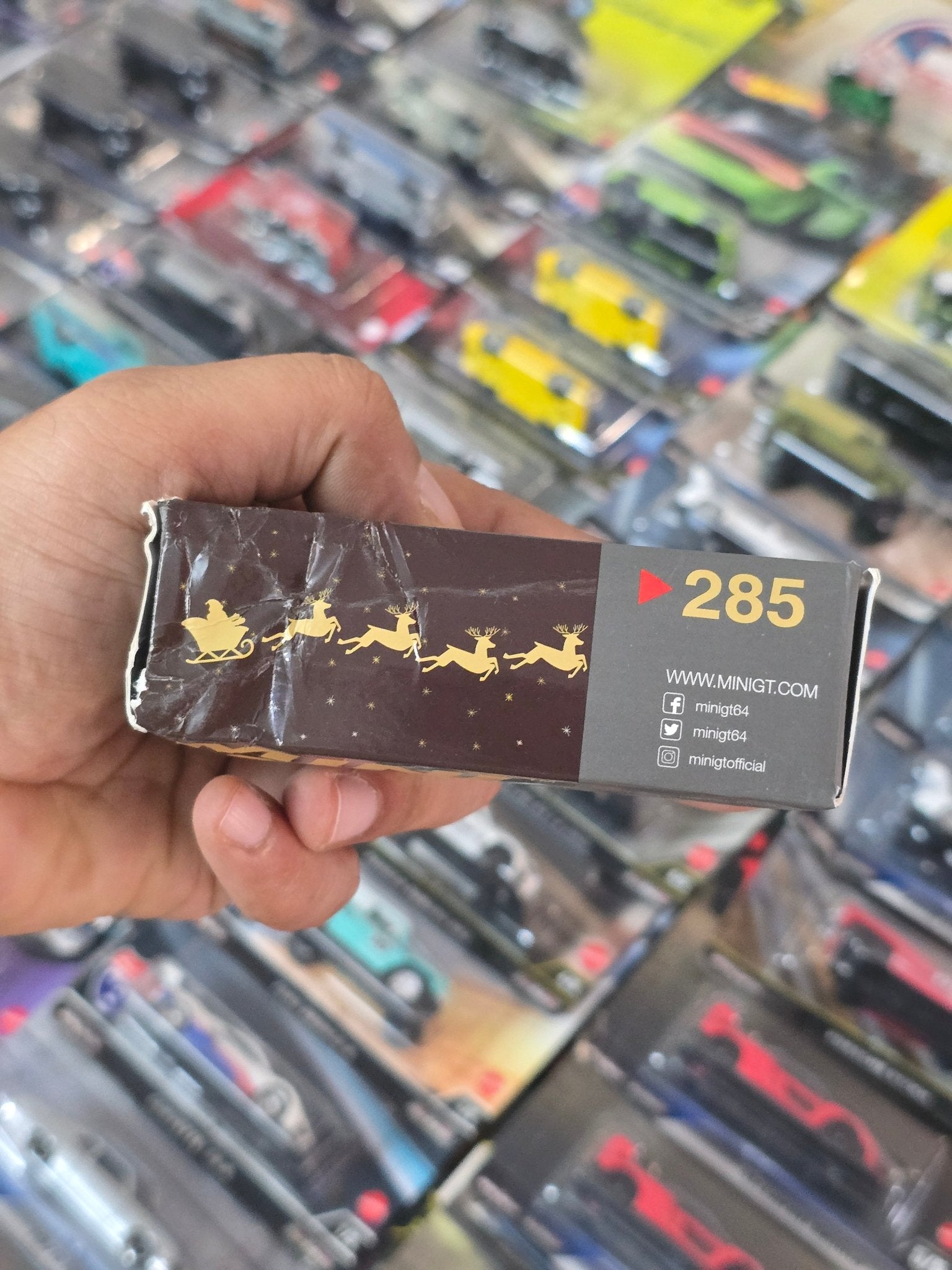 Mini GT Bentley Flying Spur "Reindeer Eight" (Used Car) - Kinder Logs