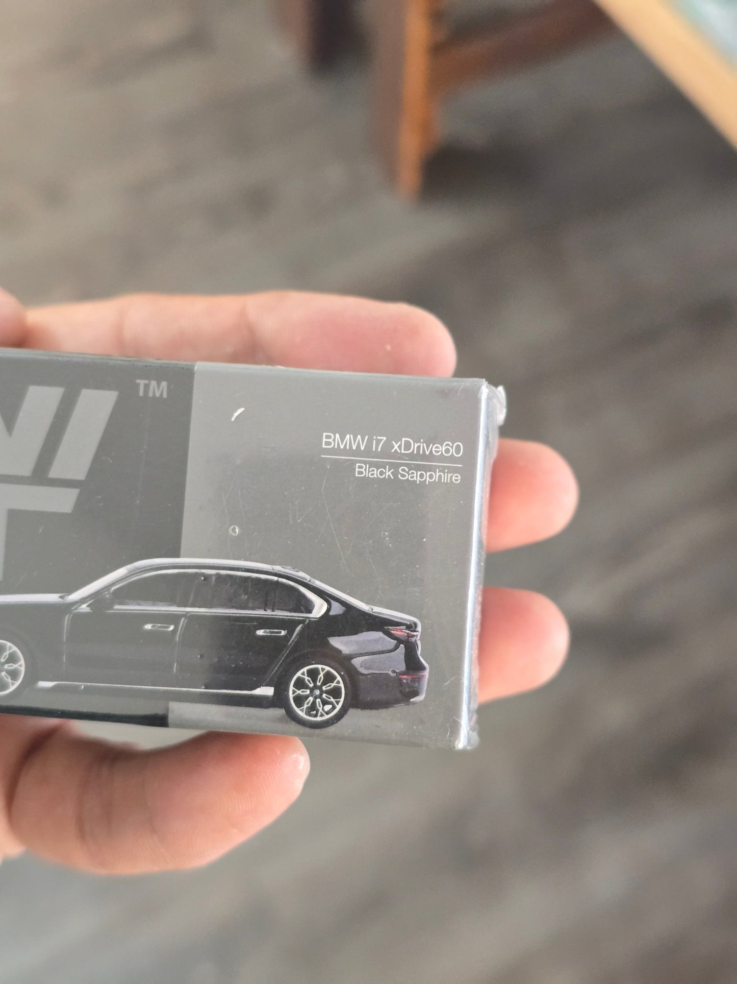Mini GT BMW i7 xDrive60 (Black Sapphire) - Sealed Box - Kinder Logs