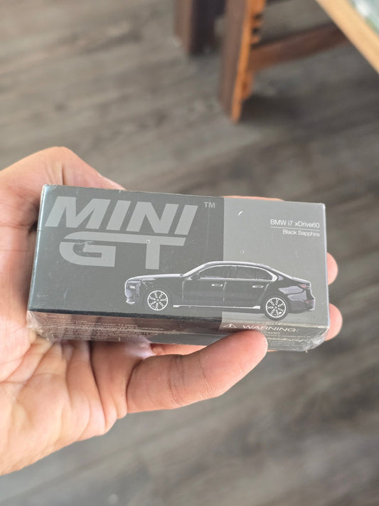 Mini GT BMW i7 xDrive60 (Black Sapphire) - Sealed Box - Kinder Logs
