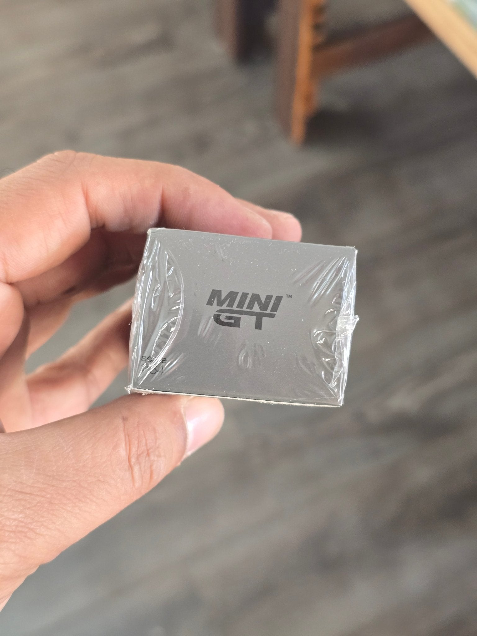 Mini GT BMW i7 xDrive60 (Black Sapphire) - Sealed Box - Kinder Logs