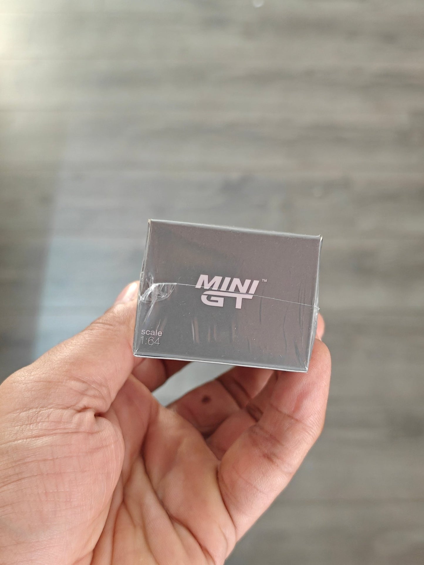 Mini GT BMW Z8 - Silver (Sealed Box) - Kinder Logs