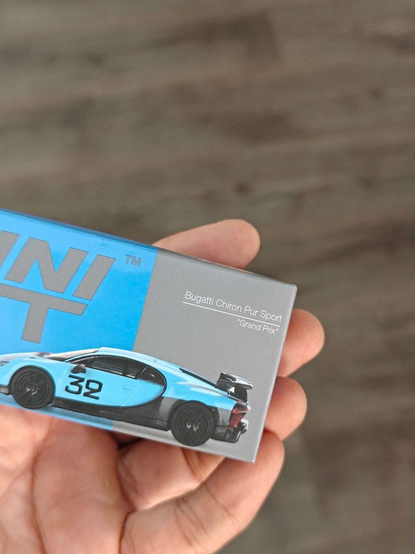 Mini GT Bugatti Chiron Pur Sport "Grand Prix" (Open Box) - Kinder Logs