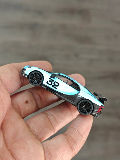 Mini GT Bugatti Chiron Pur Sport "Grand Prix" (Open Box) - Kinder Logs
