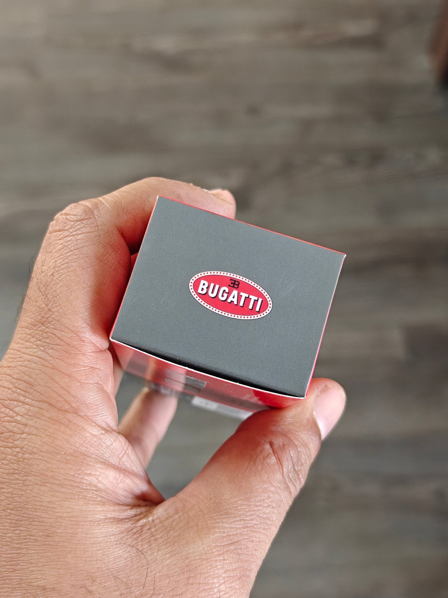 Mini GT Bugatti EB110 GT - Dark Red (Open Box) - Kinder Logs