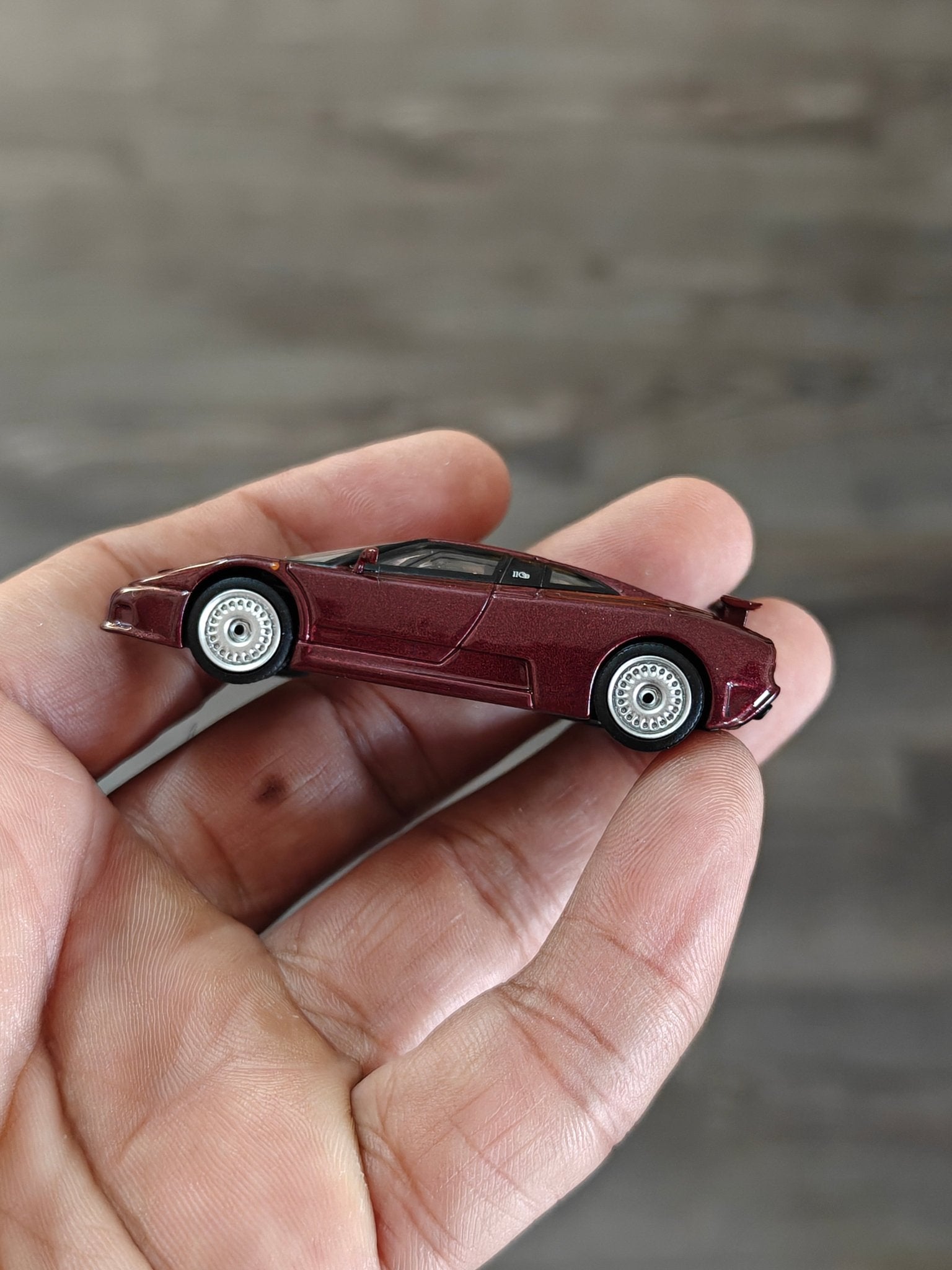 Mini GT Bugatti EB110 GT - Dark Red (Open Box) - Kinder Logs