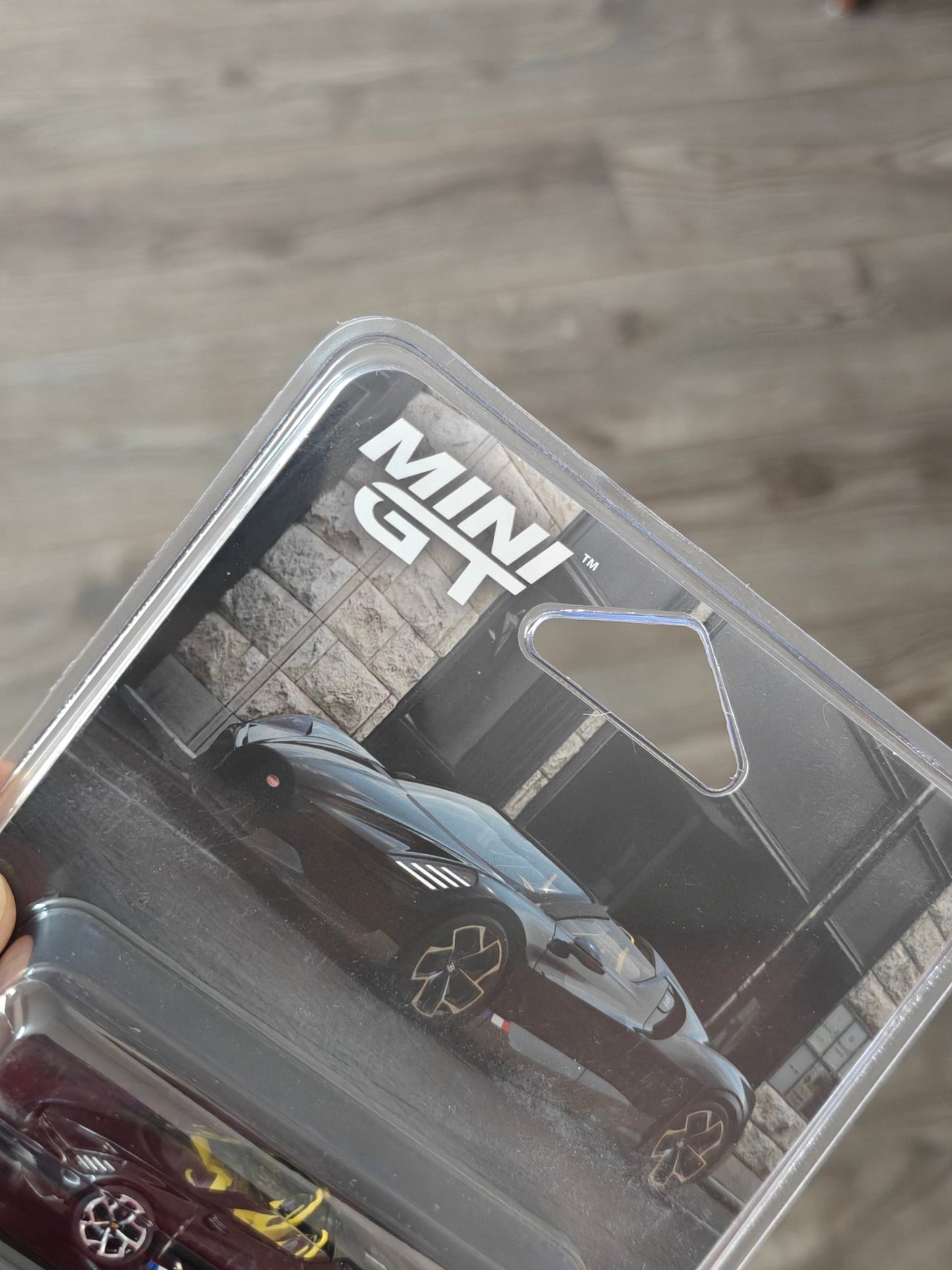 Mini GT Bugatti W16 Mistral (Black) - Kinder Logs