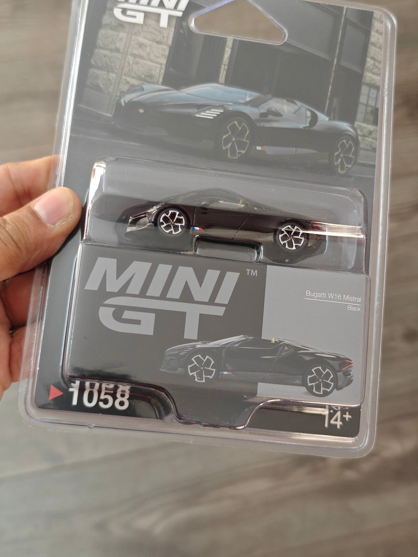 Mini GT Bugatti W16 Mistral (Black) - Kinder Logs