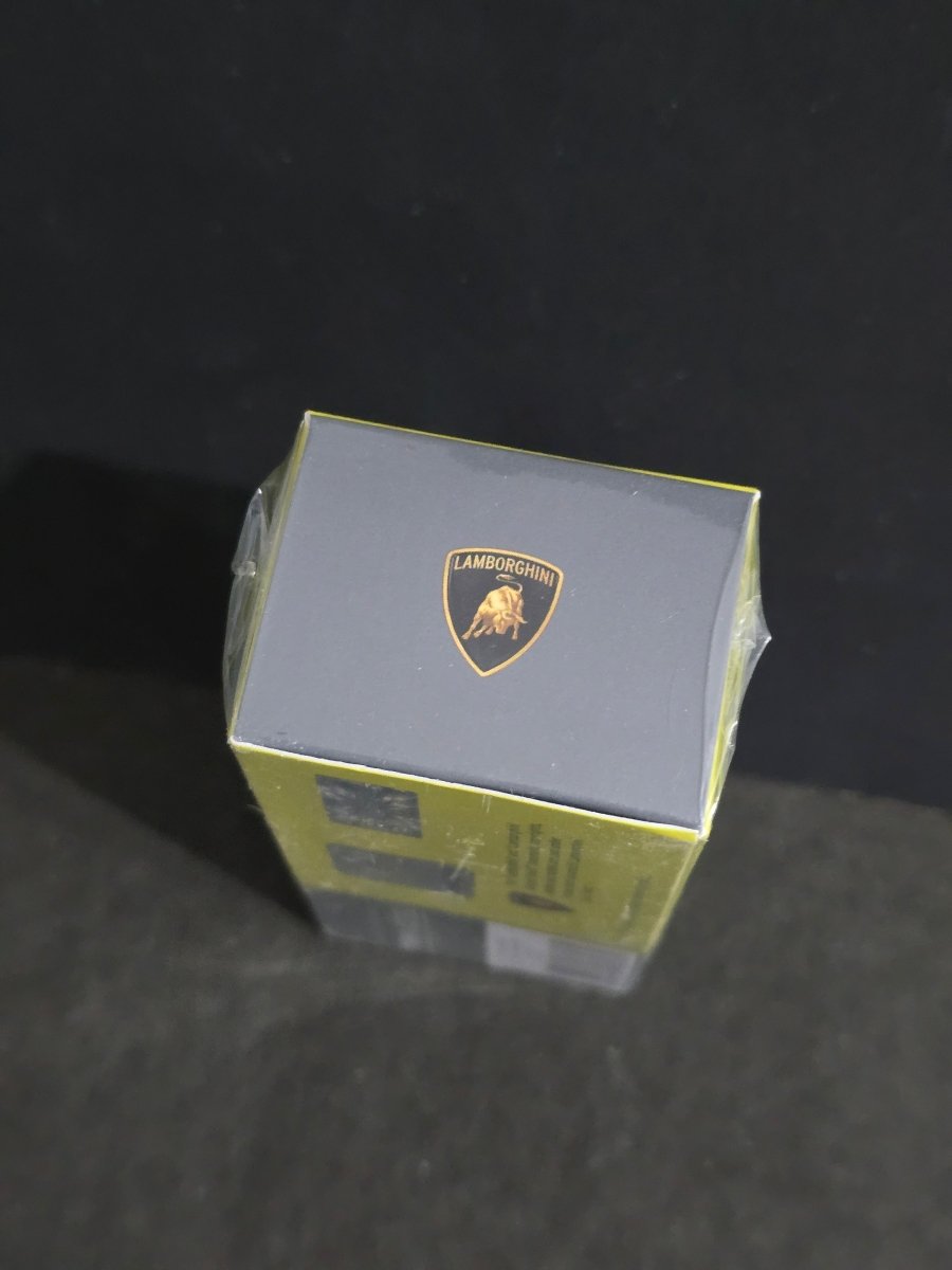 Mini GT Lamborghini Aventador GT EVO LB - Silhouette Works (Yellow) - Sealed Box - Kinder Logs