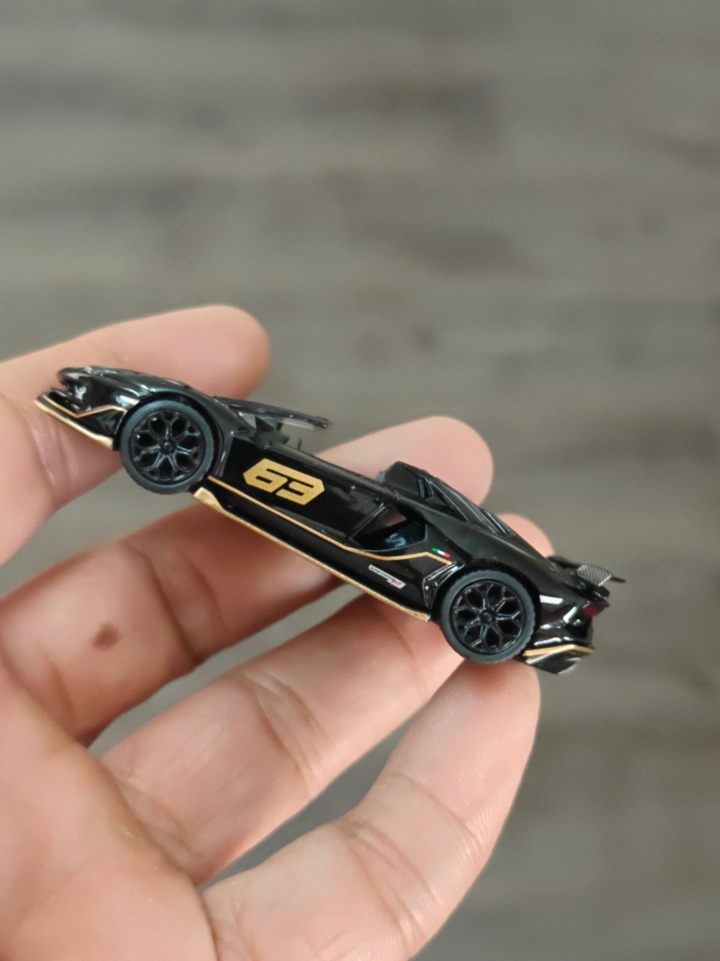 Mini GT Lamborghini Aventador SVJ 63 Roadster - Nero Aldebaran (Open Box) - Kinder Logs