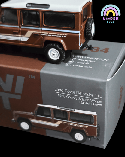 Mini GT Land Rover Defender 110 1985 County Station Wagon - Brown (Open Box) - Kinder Logs