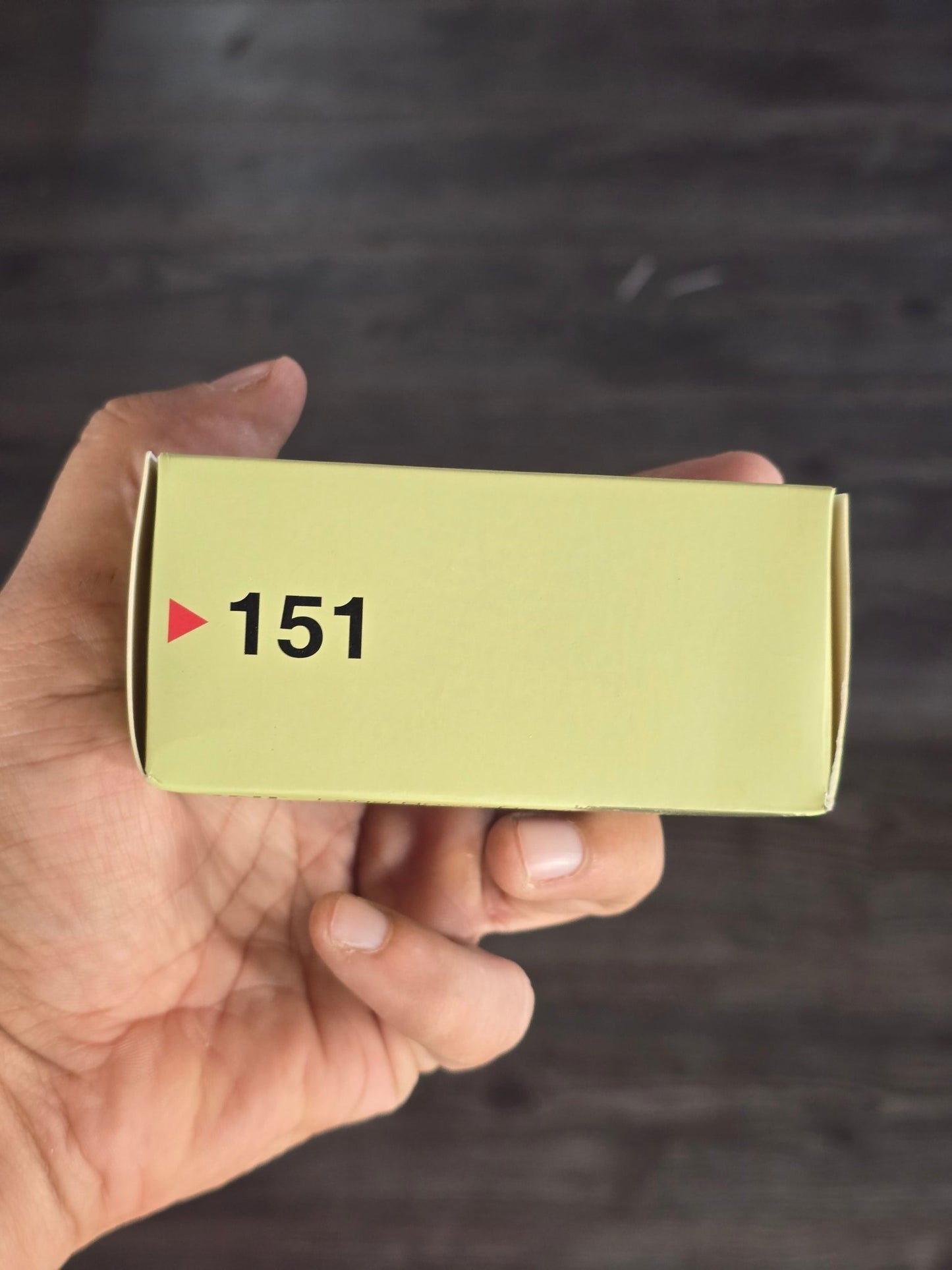 Mini GT Land Rover Defender 110 County Station Wagon (Open Box) - Kinder Logs