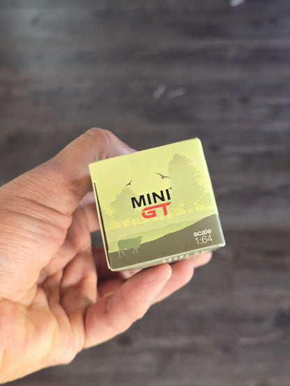 Mini GT Land Rover Defender 110 County Station Wagon (Open Box) - Kinder Logs