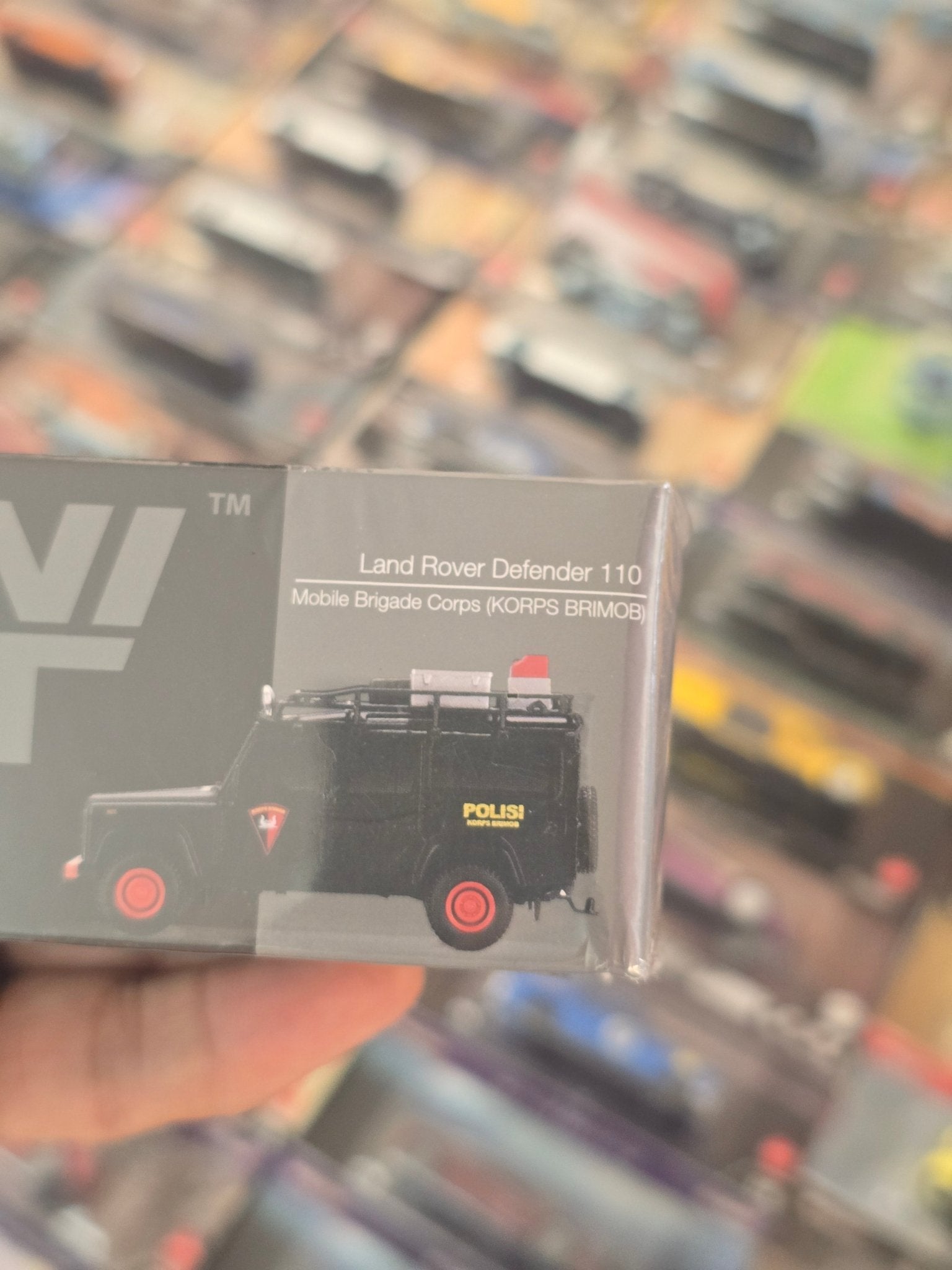 Mini GT Land Rover Defender 110 - Mobile Brigade Corps (Korps Brimob) - Kinder Logs