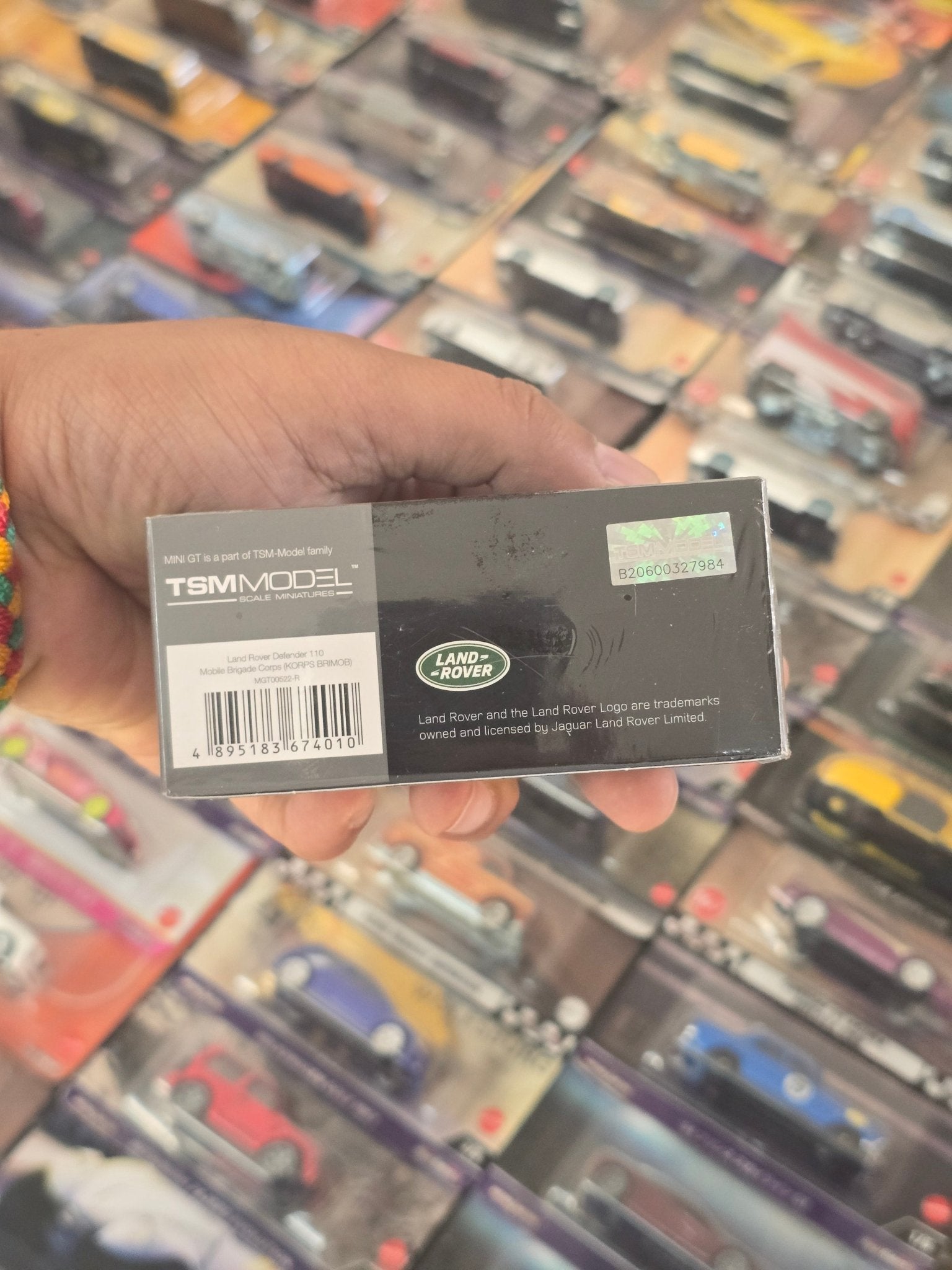 Mini GT Land Rover Defender 110 - Mobile Brigade Corps (Korps Brimob) - Kinder Logs