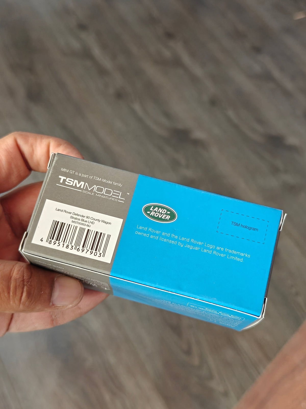 Mini GT Land Rover Defender 90 County Wagon - Stratos Blue (Open Box) - Kinder Logs