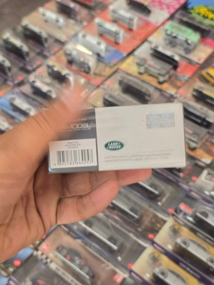 Mini GT Land Rover Range Rover (Davos White) - Sealed Box - Kinder Logs