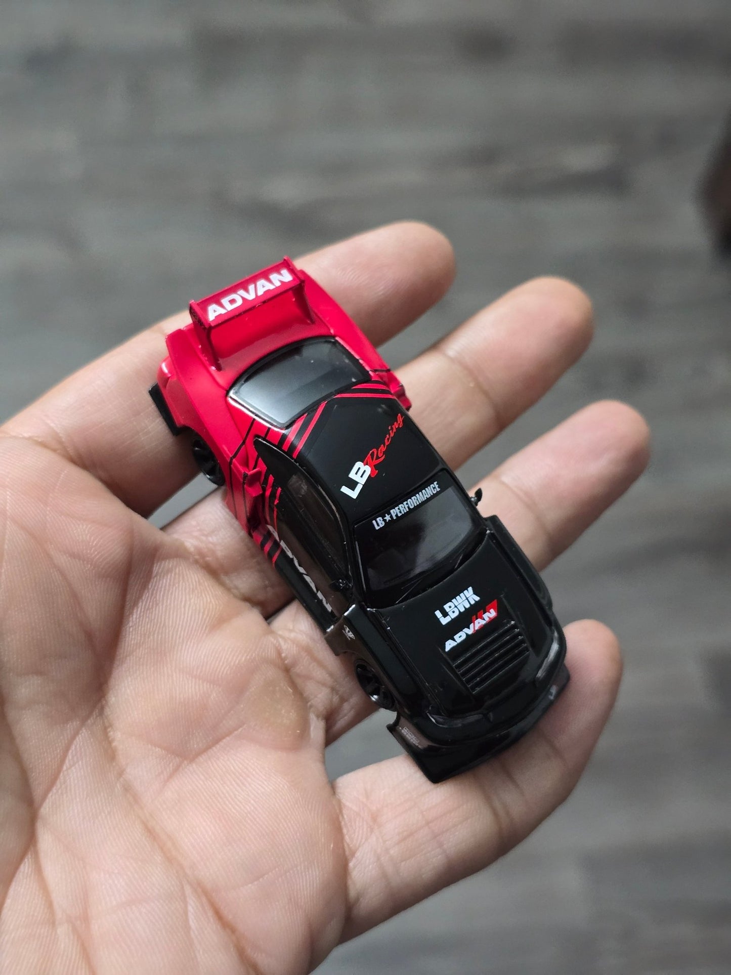 Mini GT LB - Super Silhouette Nissan S15 Silvia ADVAN (Open Box) - Kinder Logs