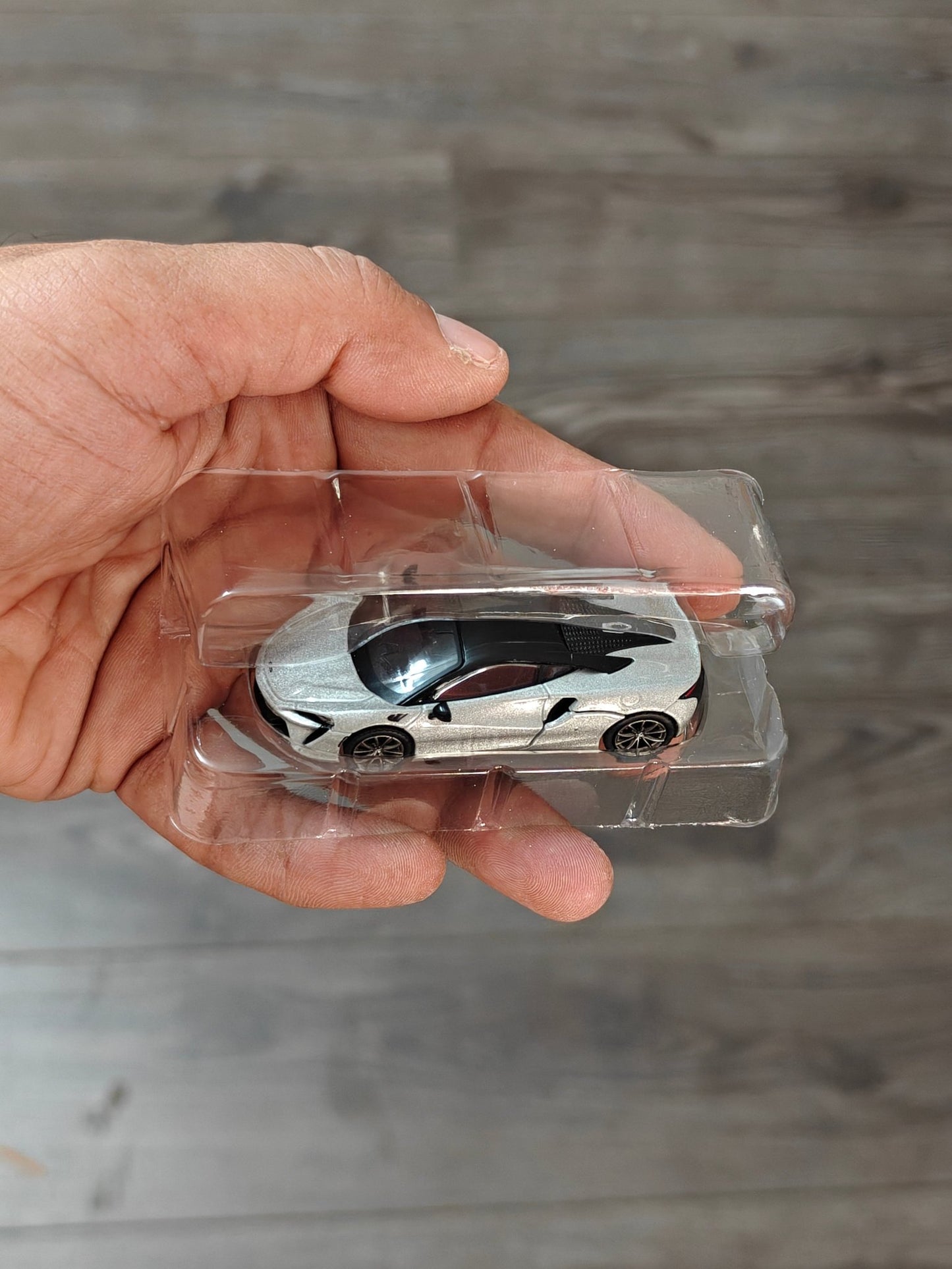 Mini GT McLaren Artura - Mijo Exclusives (Silver) - Kinder Logs