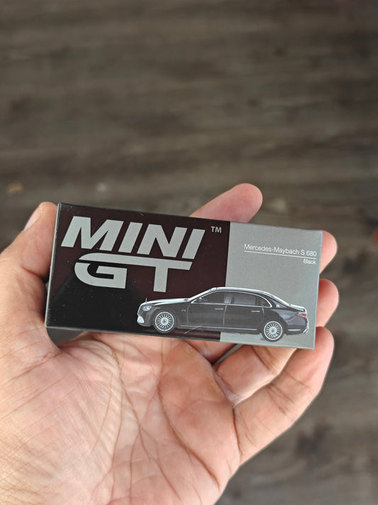 Mini GT Mercedes-Maybach S680 - Black (Open Box) - Kinder Logs