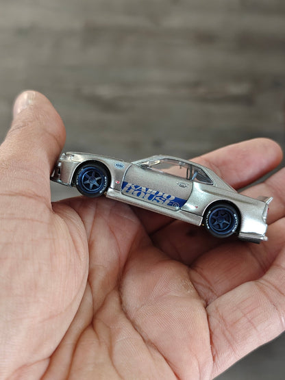 Mini GT Nissan Skyline GT - R (R34) Kaido Works Shinjuku V1 (Open Box) - Kinder Logs