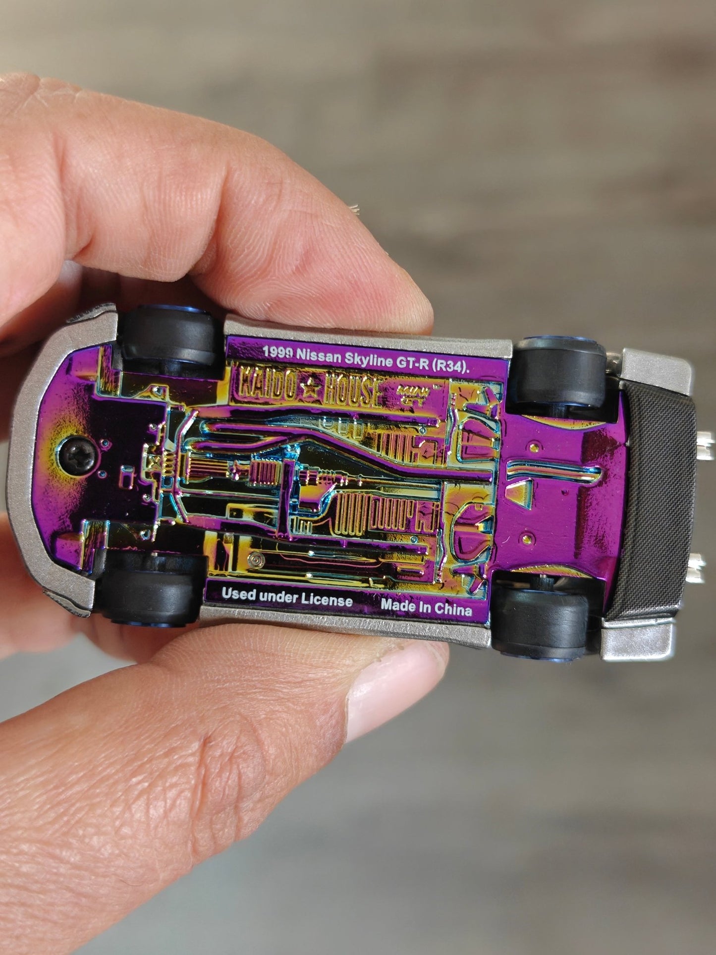 Mini GT Nissan Skyline GT - R (R34) Kaido Works Shinjuku V1 (Open Box) - Kinder Logs