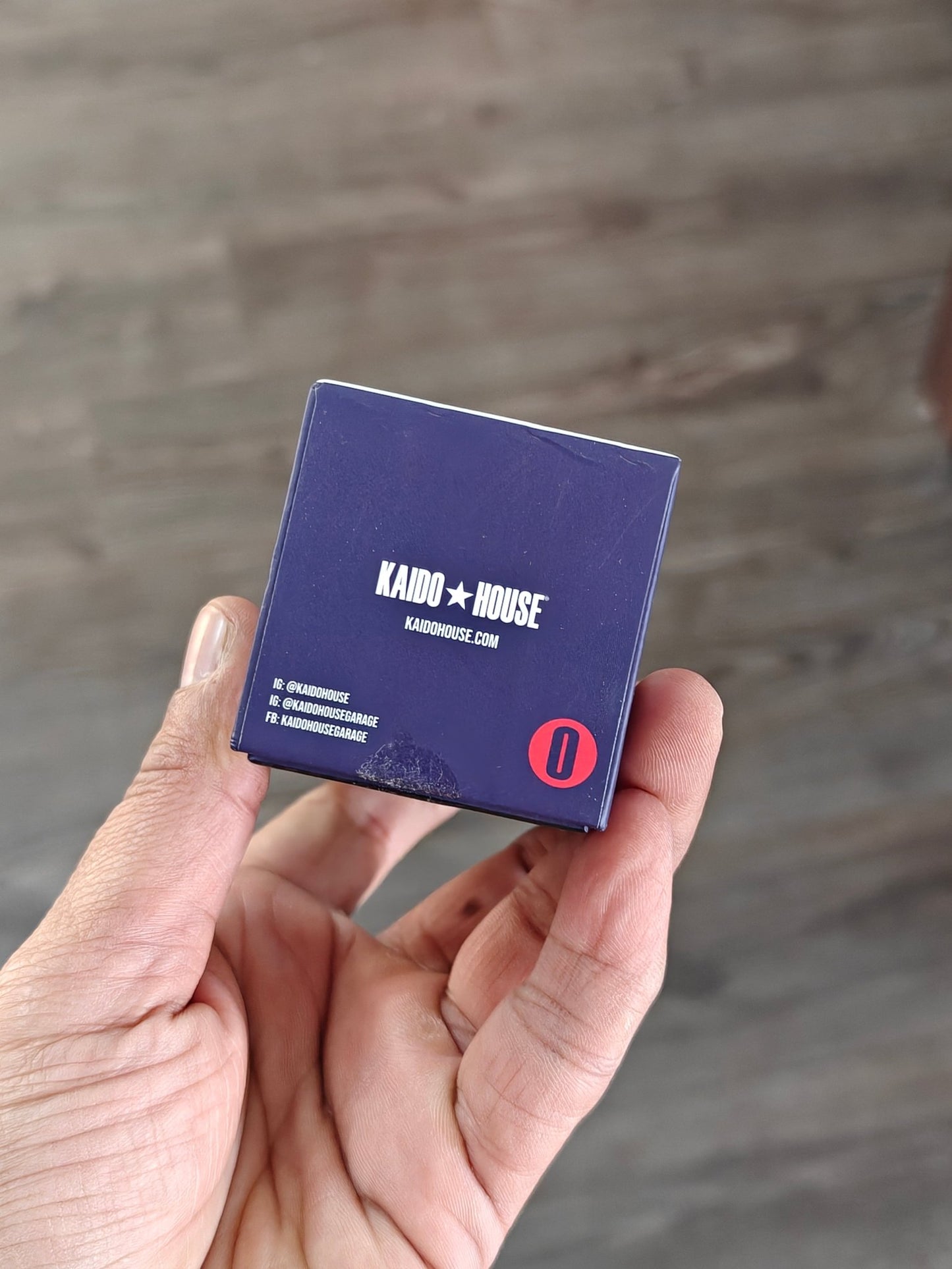 Mini GT Nissan Skyline GT - R (R34) Kaido Works Shinjuku V1 (Open Box) - Kinder Logs