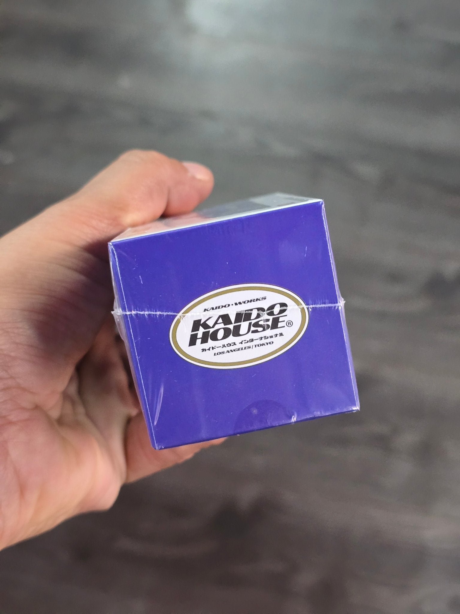 Mini GT Nissan Skyline GT - R (R34) Kaido Works Shinjuku V2 (Blue) - Kinder Logs