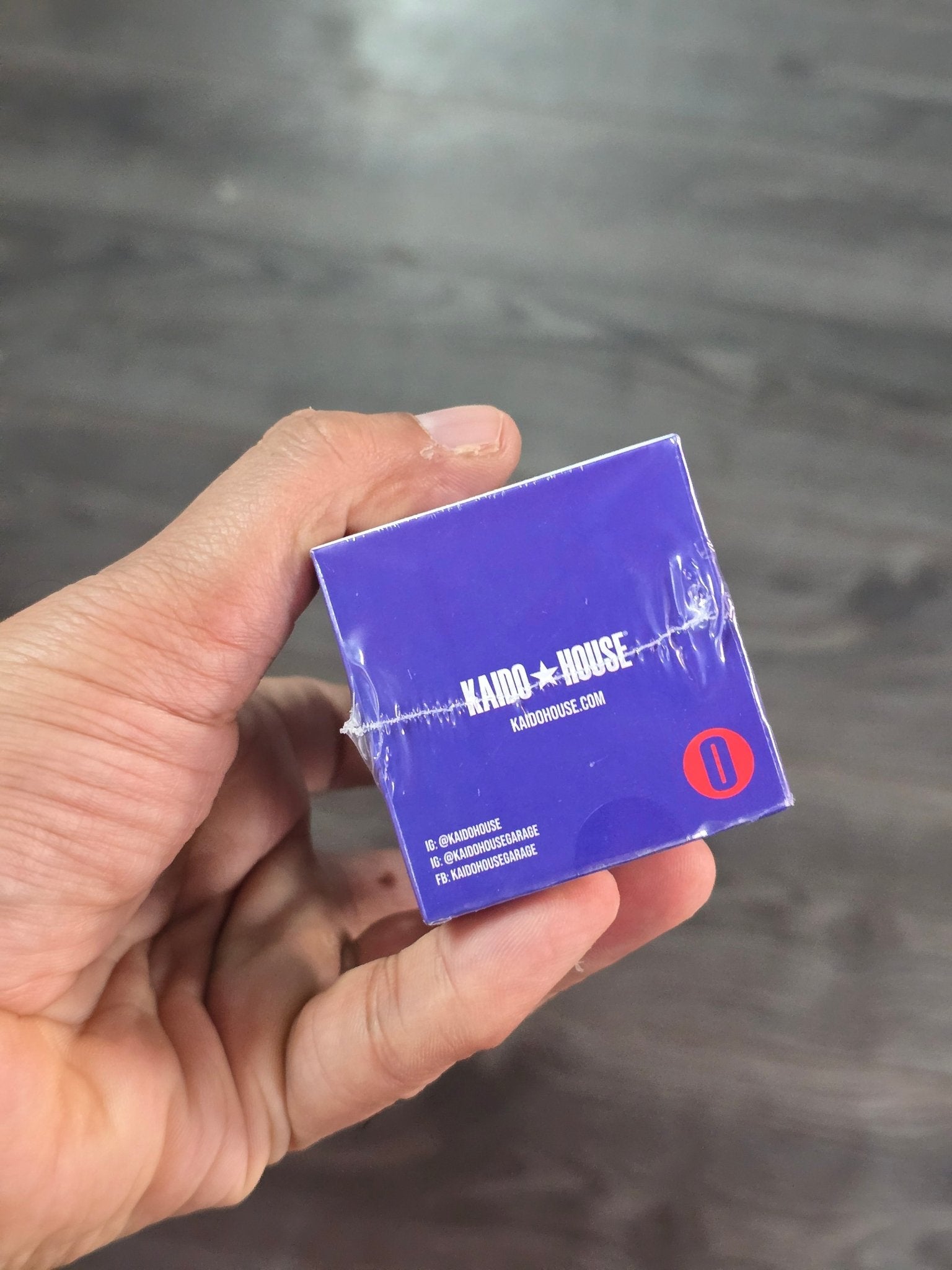 Mini GT Nissan Skyline GT - R (R34) Kaido Works Shinjuku V2 (Blue) - Kinder Logs