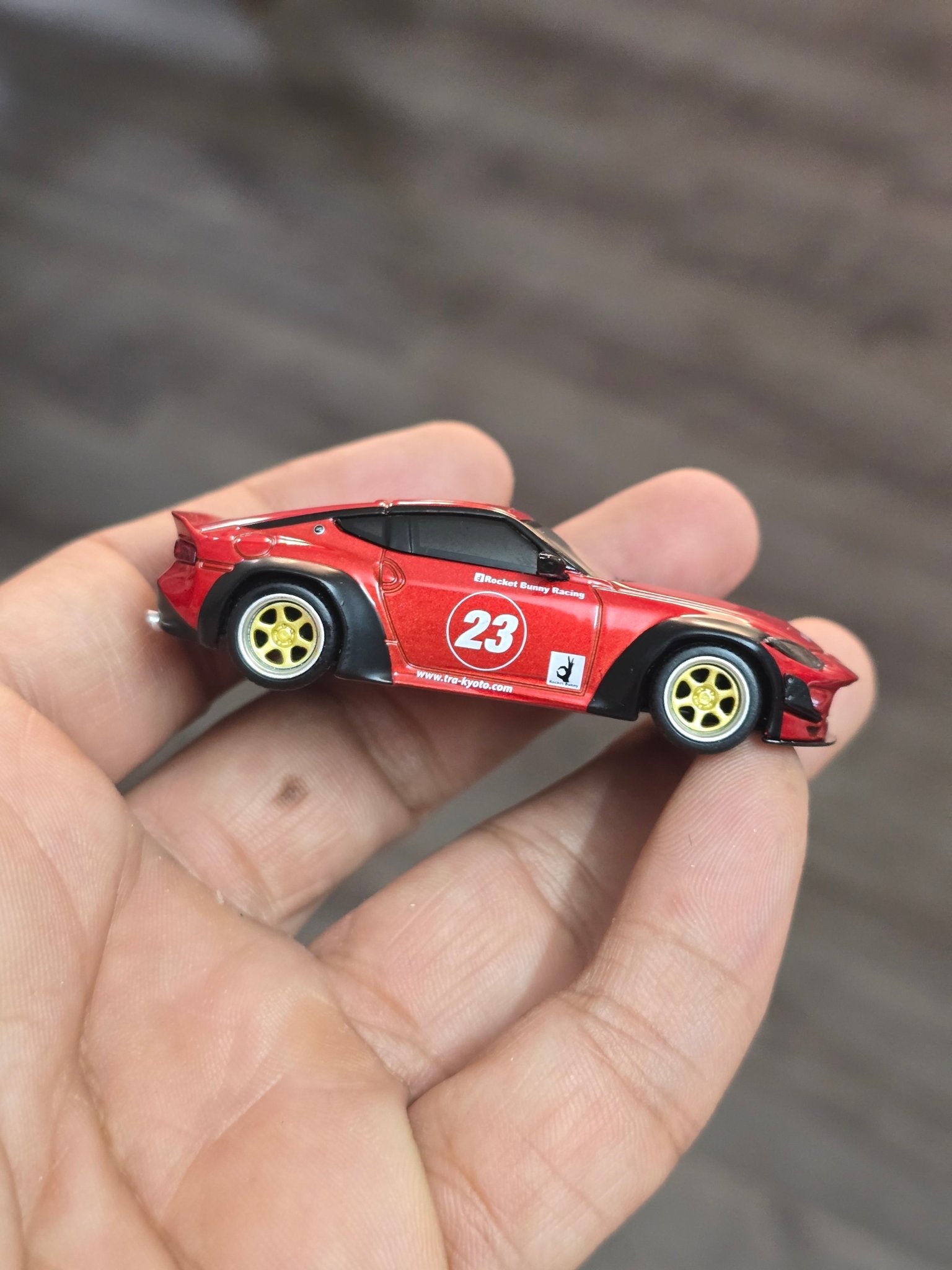 Mini GT Nissan Z Pandem - Passion Red (Open Box) - Kinder Logs